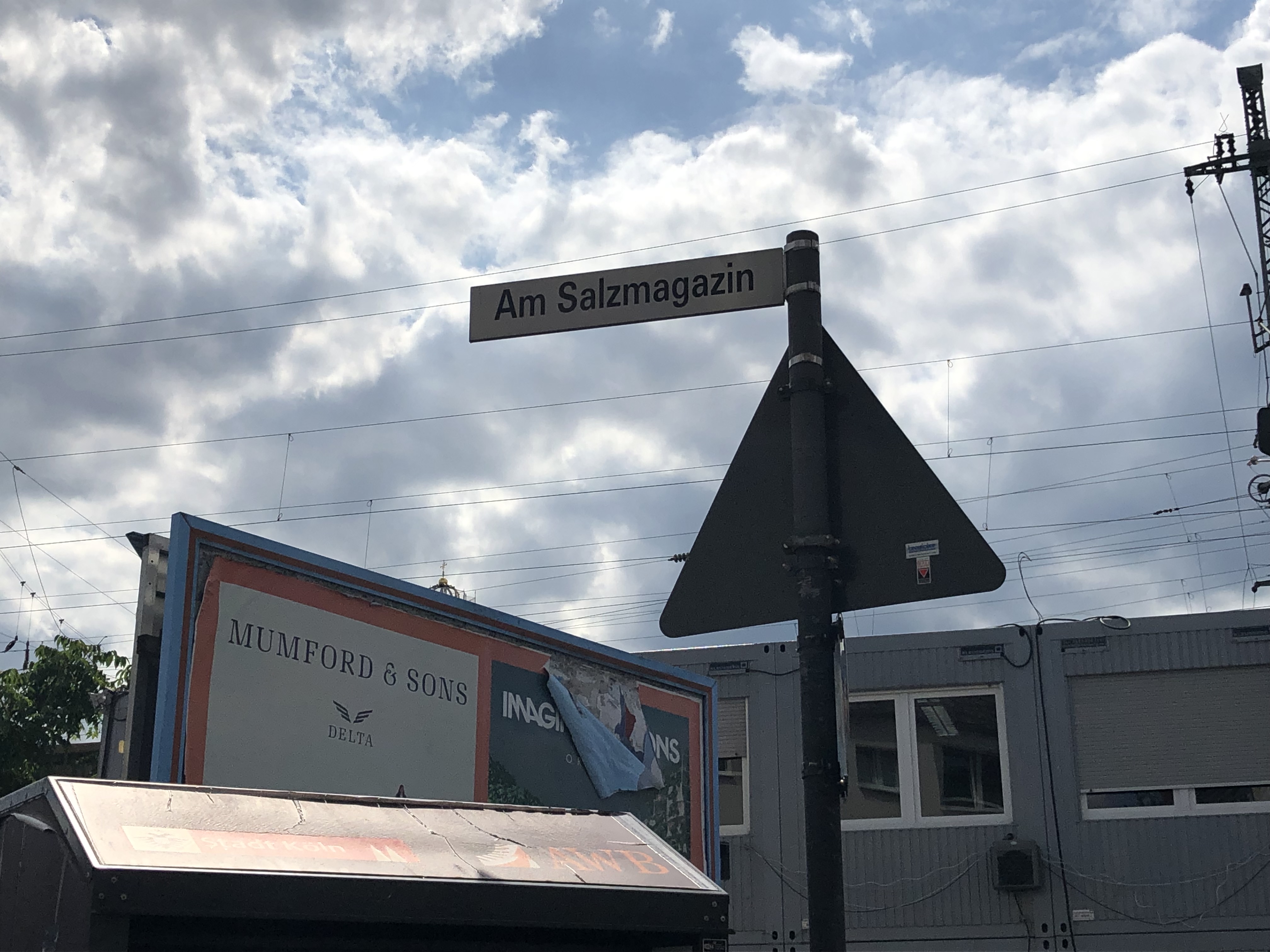 Straßenschild "Am Salzmagazin"