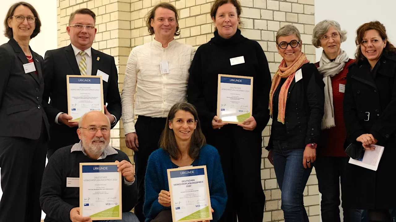Auszeichnung Mitarbeitende der Stadtverwaltung Köln, die eine Auszeichnung erhalten haben.